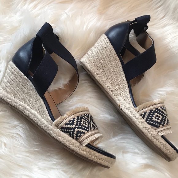 NWOB Tommy Hilfiger espadrille wedges size 9.5 - Picture 4 of 6